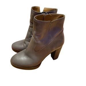 Lucky Brand Women's Quintei Leather Booties, featuring a platform heel and V-not